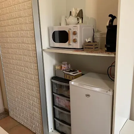 Bed And Breakfast Dolly-2